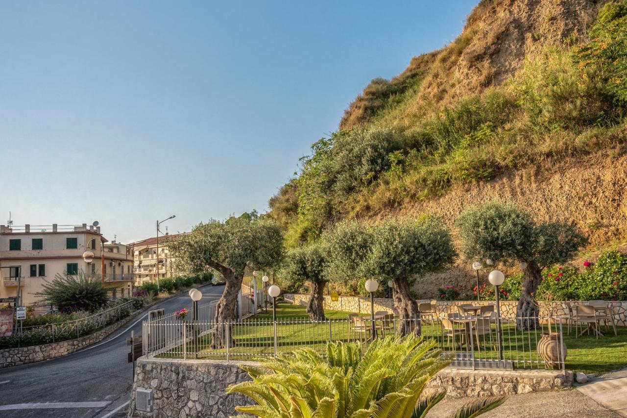 La Risacca Relais Bed & Breakfast Belvedere Marittimo Exterior photo